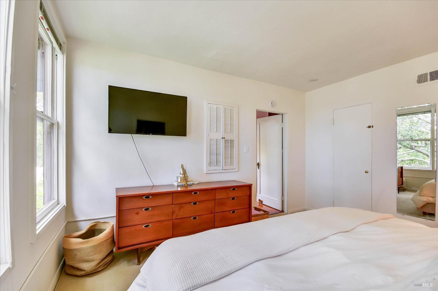 11-17 Girard Avenue Sausalito CA 94965