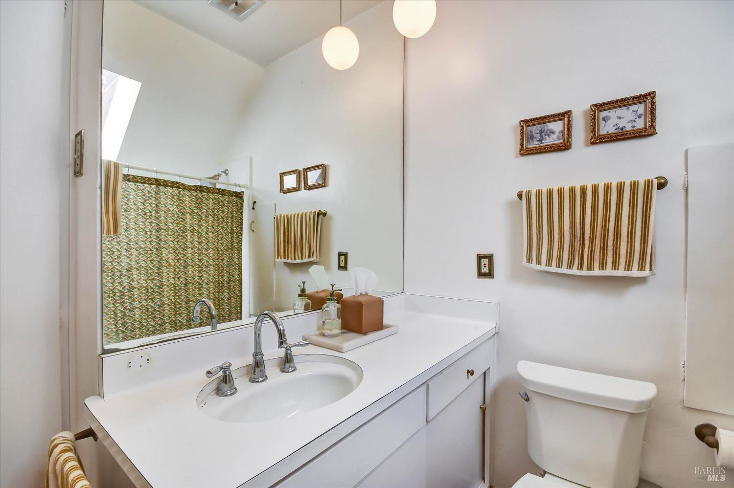11-17 Girard Avenue Sausalito CA 94965