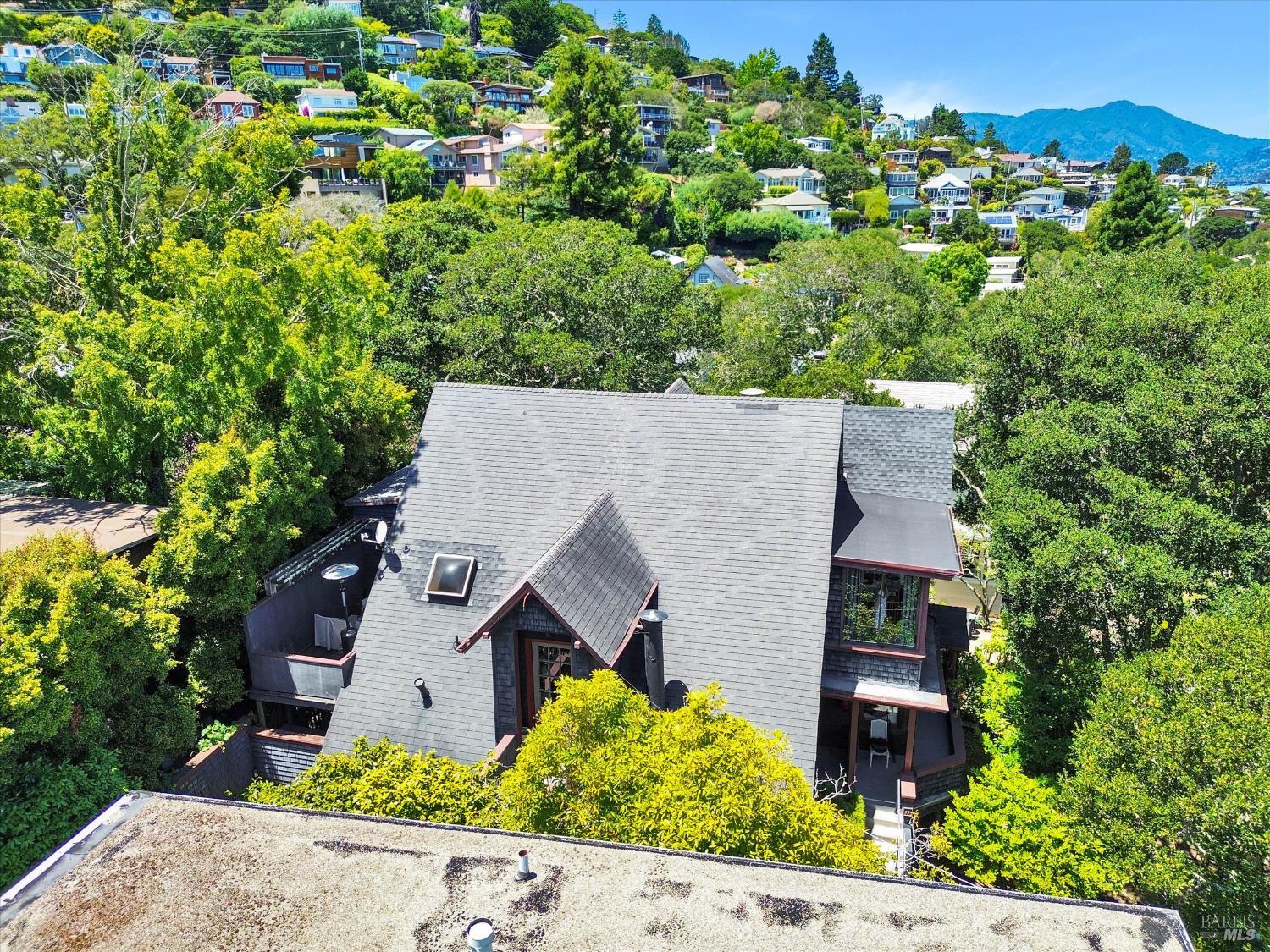 11-17 Girard Avenue Sausalito CA 94965