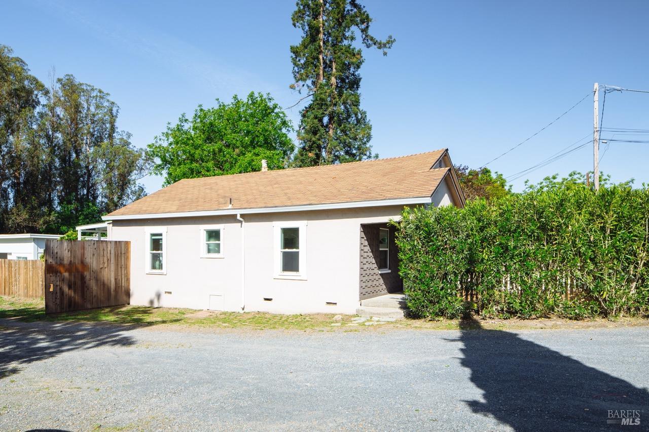 52 Eastman Lane Petaluma CA 94952