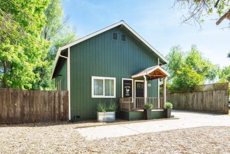 52 Eastman Lane Petaluma CA 94952