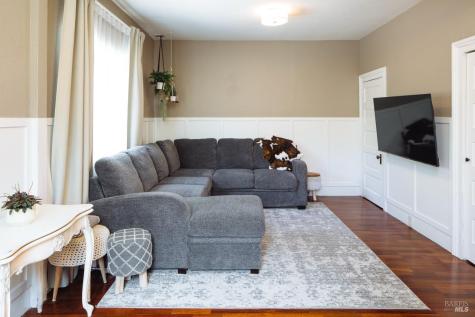 52 Eastman Lane Petaluma CA 94952