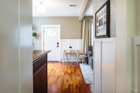 52 Eastman Lane Petaluma CA 94952