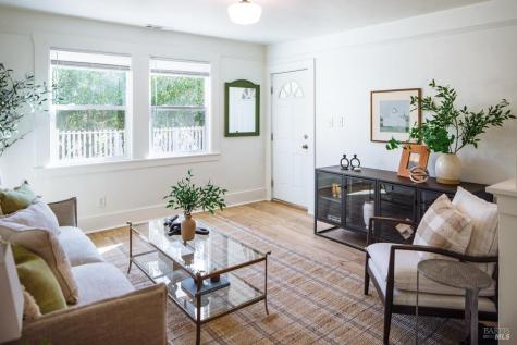 52 Eastman Lane Petaluma CA 94952