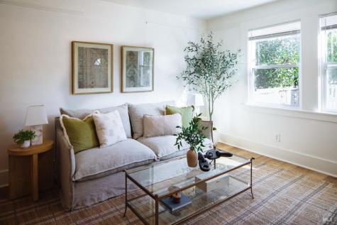 52 Eastman Lane Petaluma CA 94952