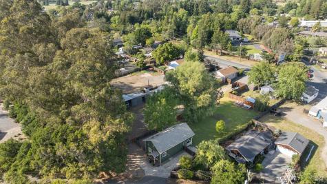 52 Eastman Lane Petaluma CA 94952