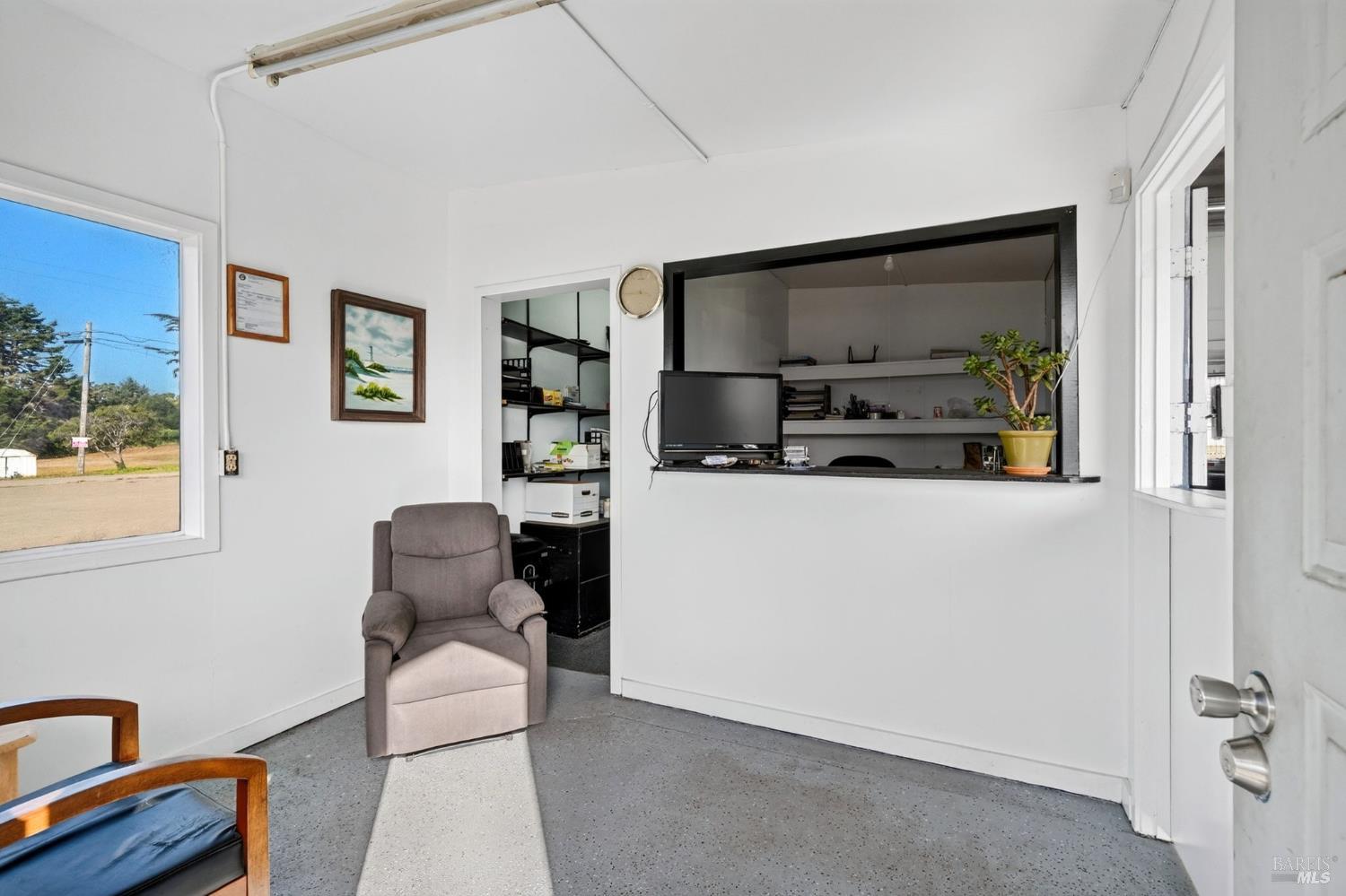 18781 N Highway 1 Fort Bragg CA 95437