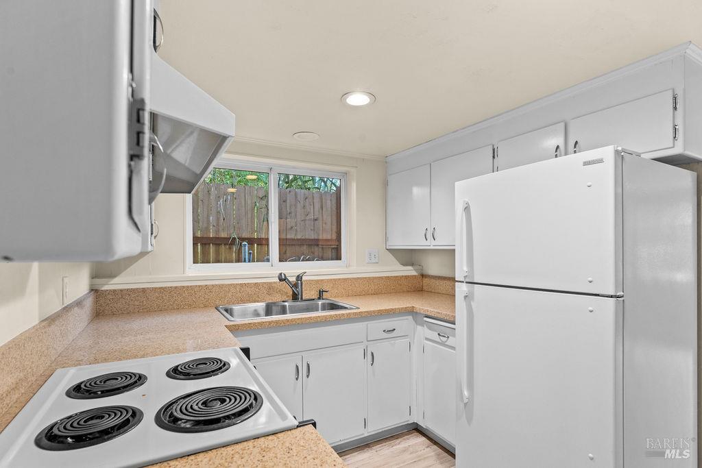 8130 Park Avenue Forestville CA 95436