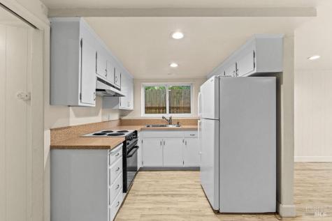 8130 Park Avenue Forestville CA 95436