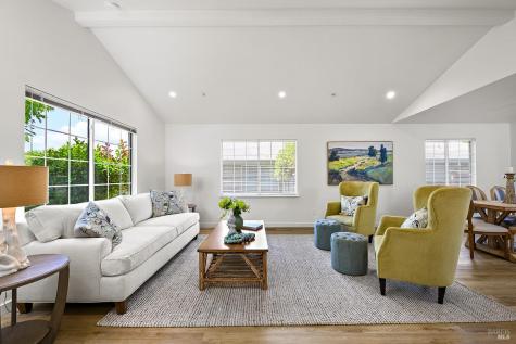 431-433 University Street Healdsburg CA 95448