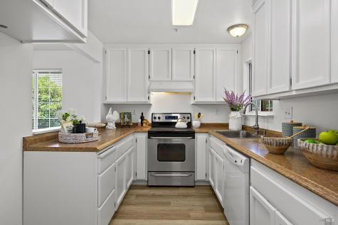 431-433 University Street Healdsburg CA 95448