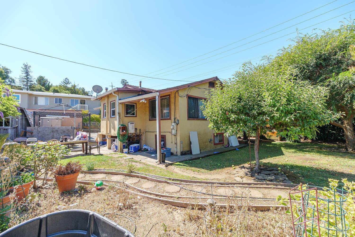84-86A, 86b Merrydale Road San Rafael CA 94903