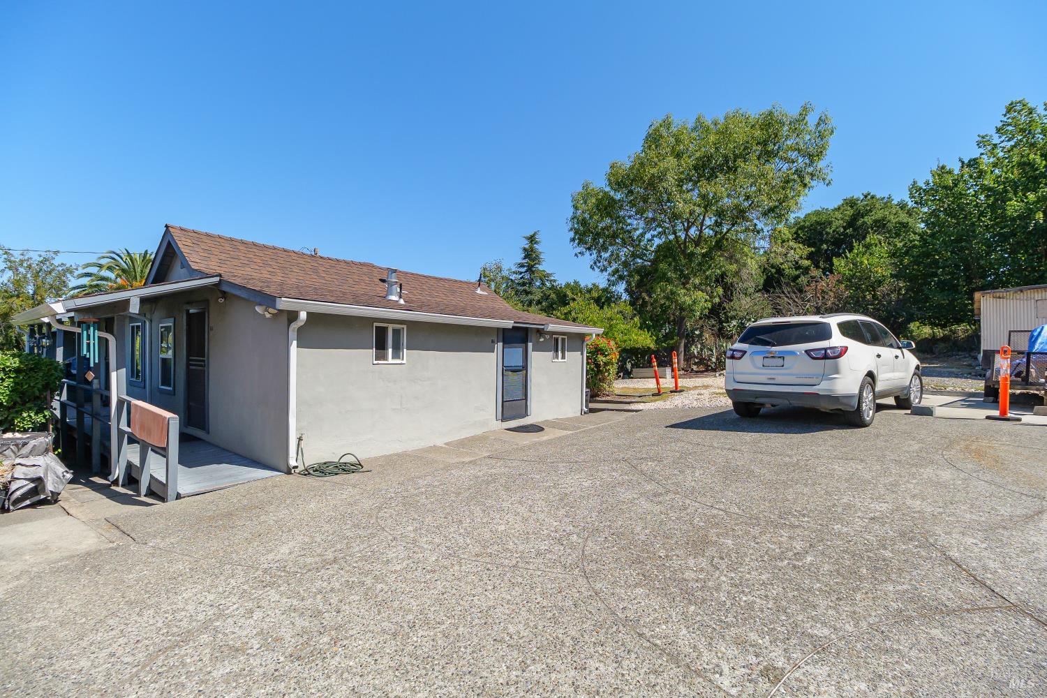 84-86A, 86b Merrydale Road San Rafael CA 94903