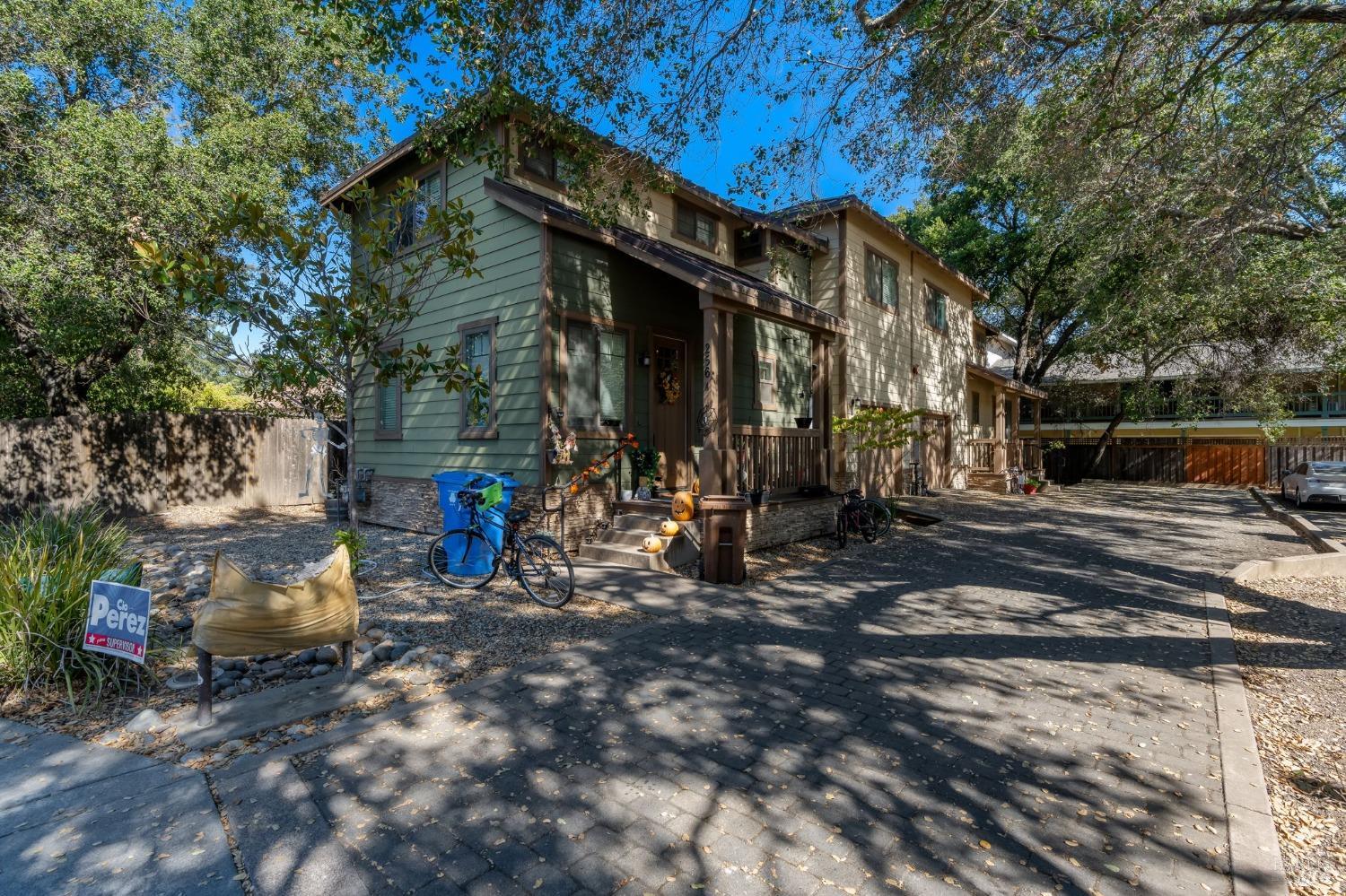 204 Rosebud Lane St. Helena CA 94574