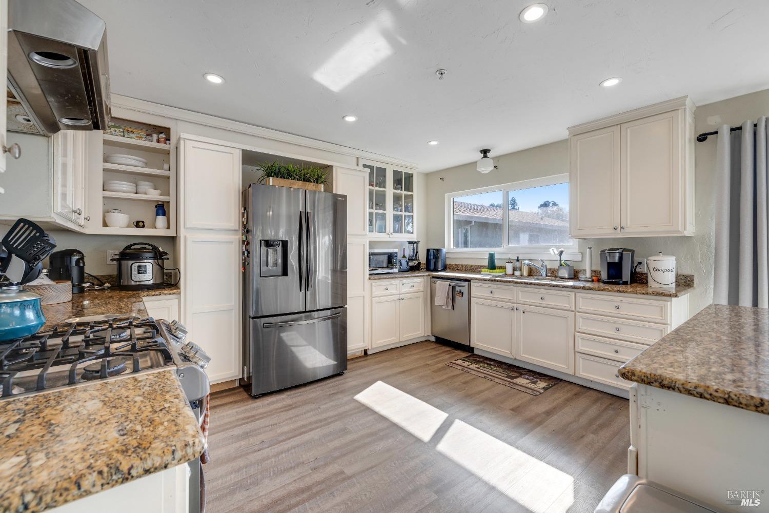 4310 Lichau Road Penngrove CA 94951