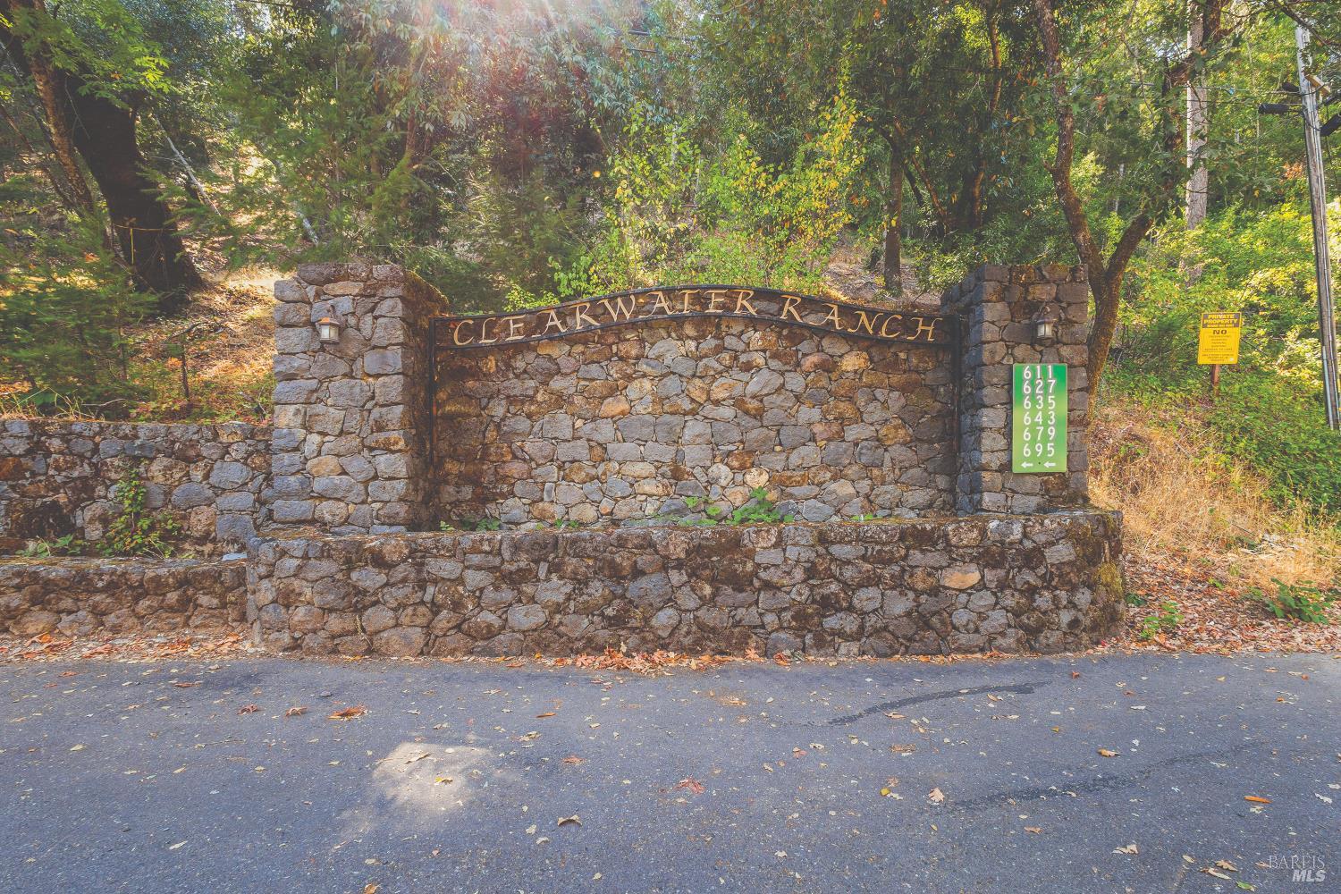 695 Cherry Creek Road Cloverdale CA 95425