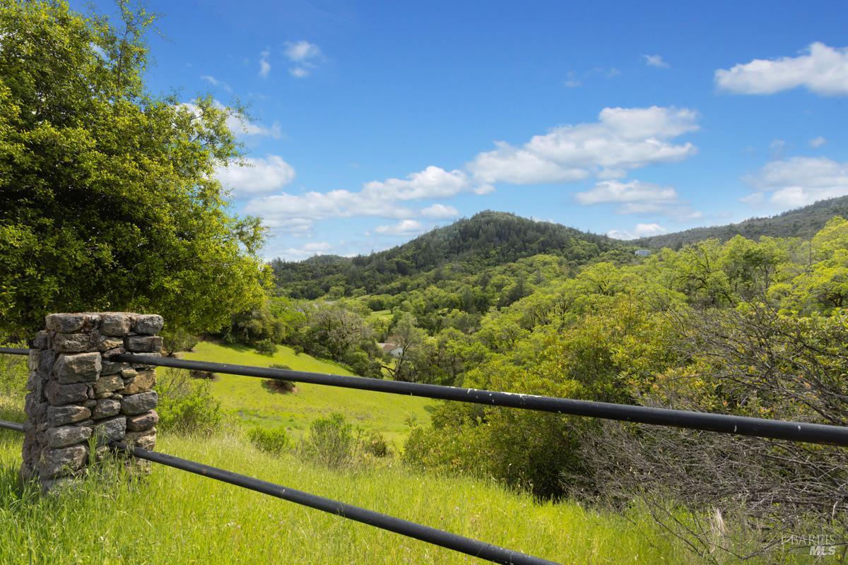 695 Cherry Creek Road Cloverdale CA 95425