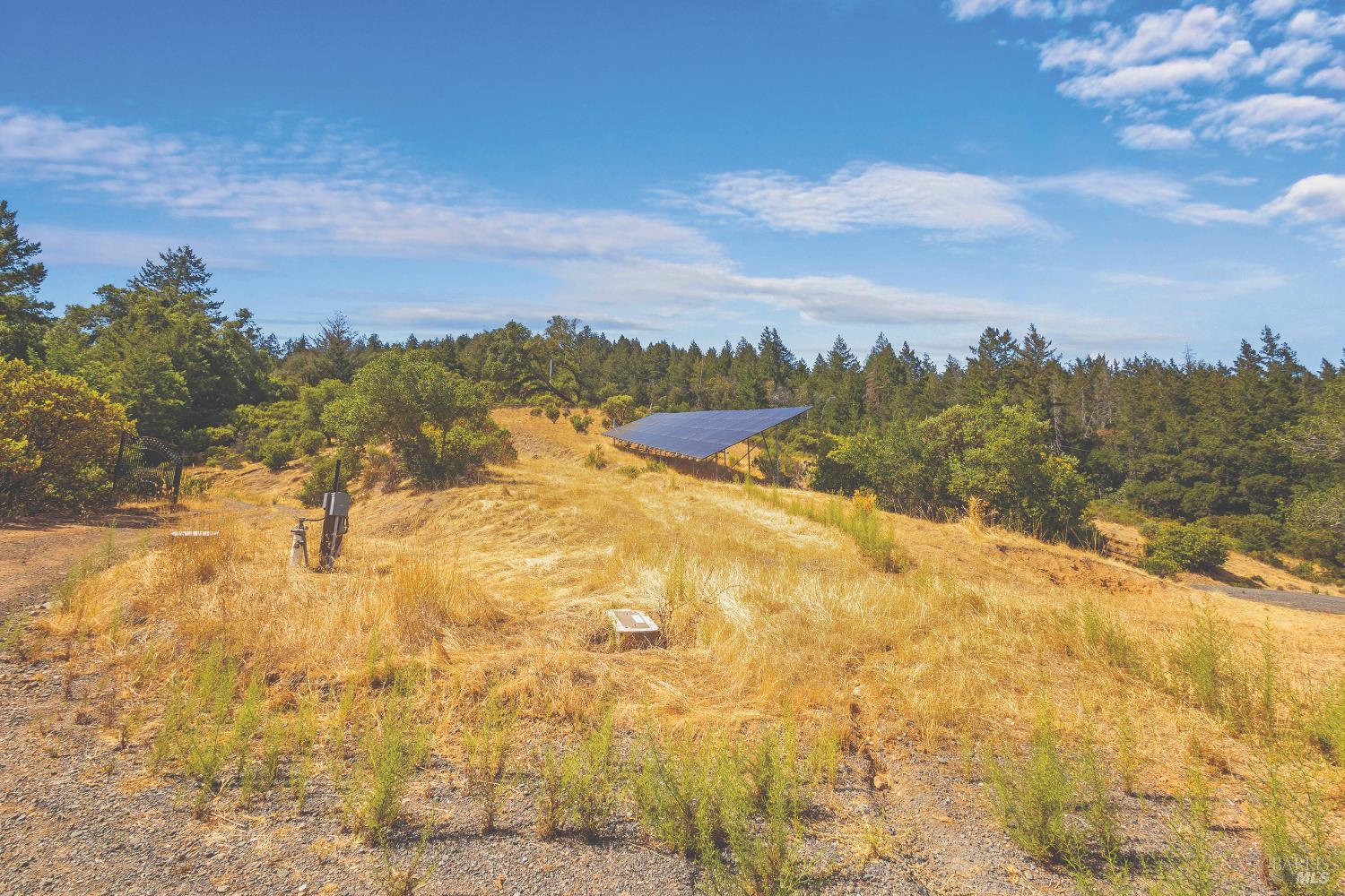 695 Cherry Creek Road Cloverdale CA 95425