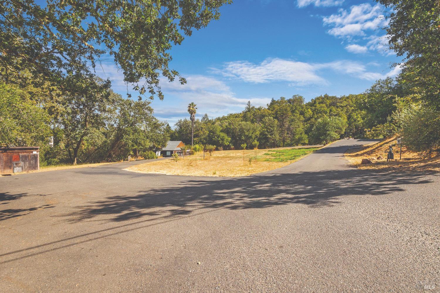 695 Cherry Creek Road Cloverdale CA 95425