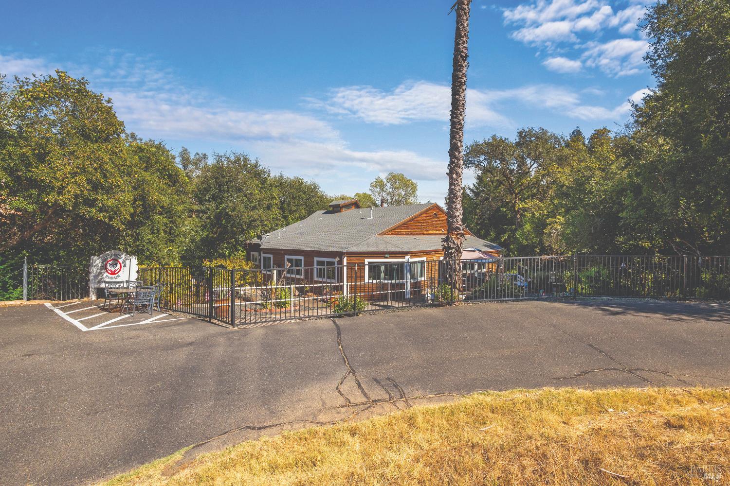 695 Cherry Creek Road Cloverdale CA 95425