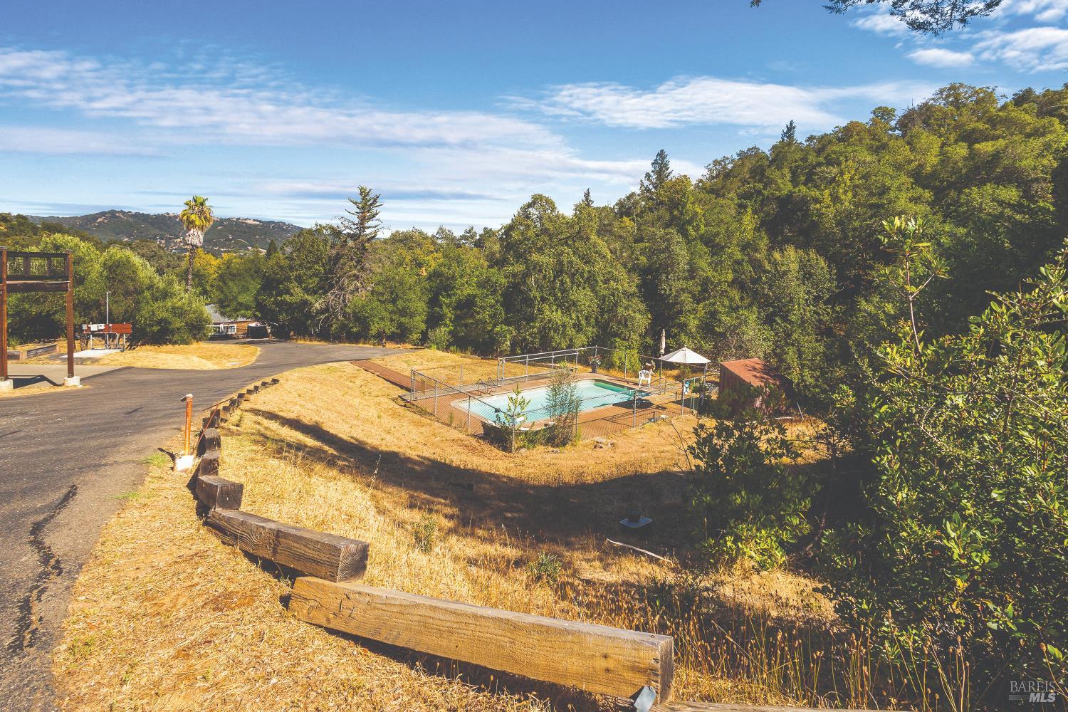 695 Cherry Creek Road Cloverdale CA 95425
