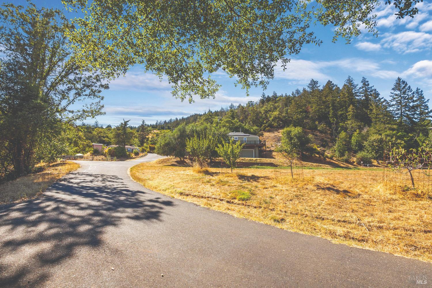 695 Cherry Creek Road Cloverdale CA 95425