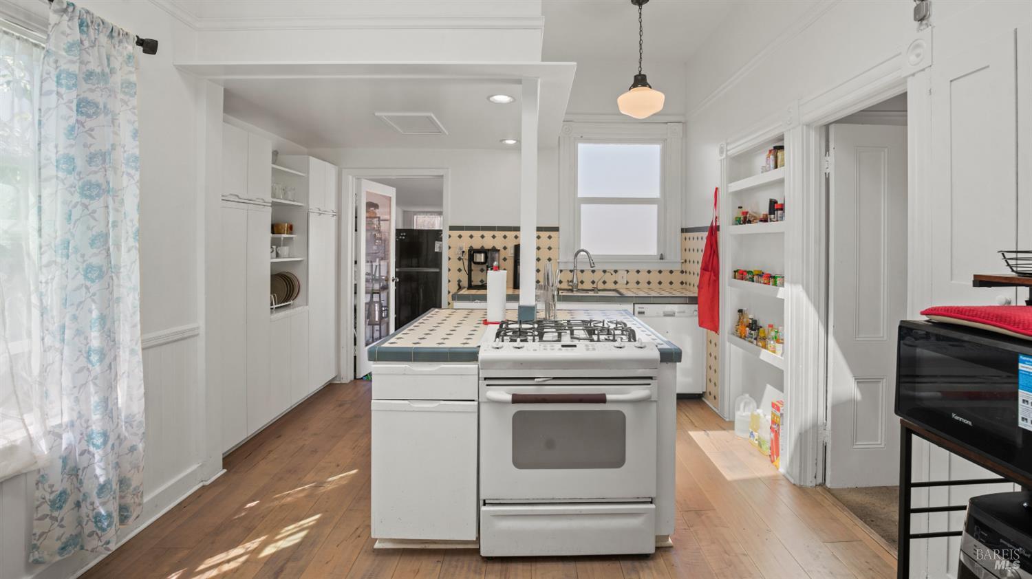 1160 Powell Street Oakland CA 94608