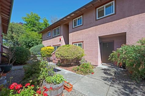 7488 Bridgit Drive Rohnert Park CA 94928