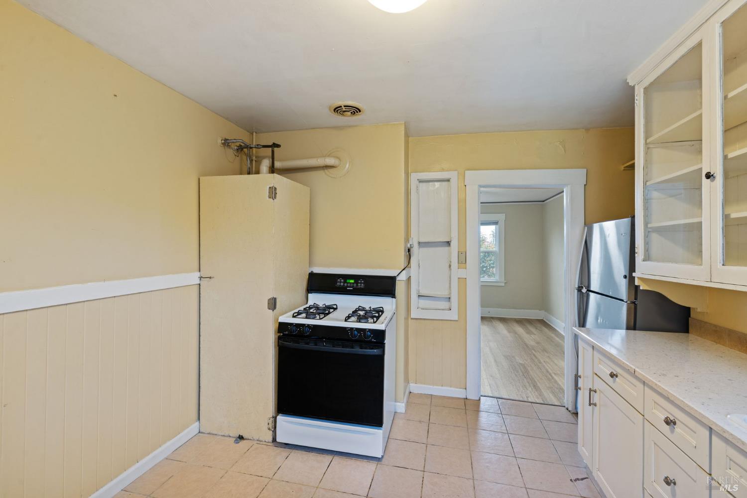12 Daniels Avenue Vallejo CA 94590