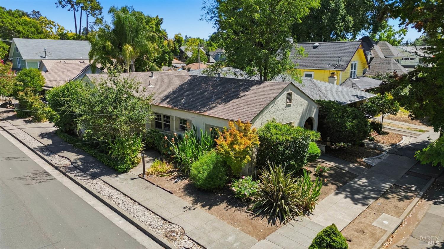 824 Humboldt Street Santa Rosa CA 95404
