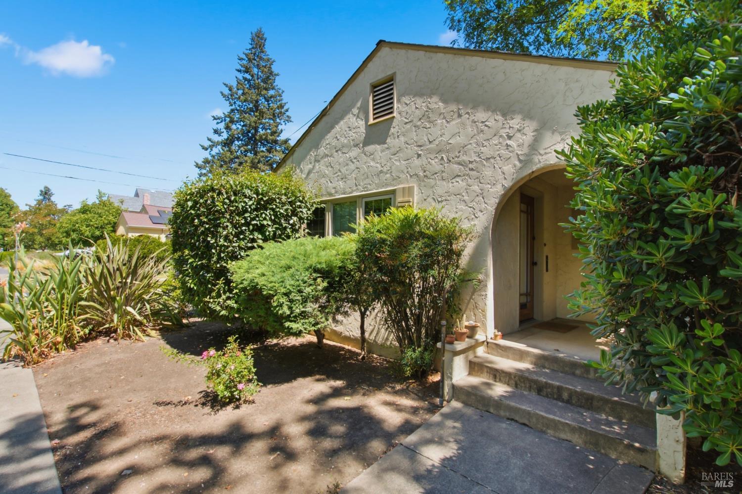 824 Humboldt Street Santa Rosa CA 95404