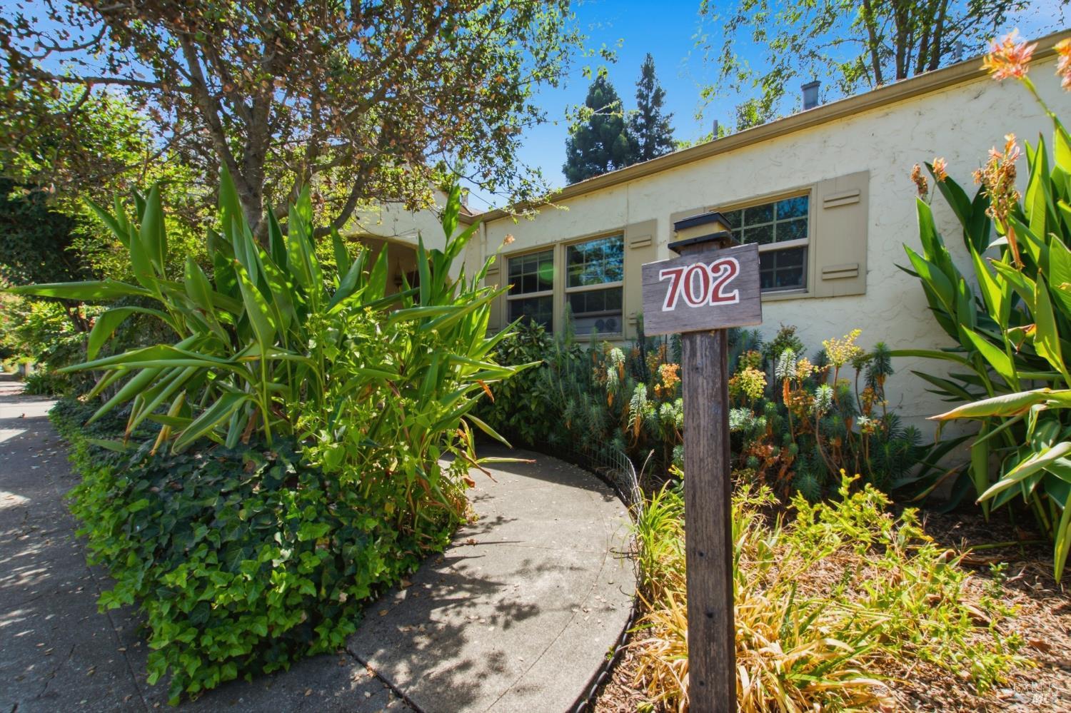 824 Humboldt Street Santa Rosa CA 95404
