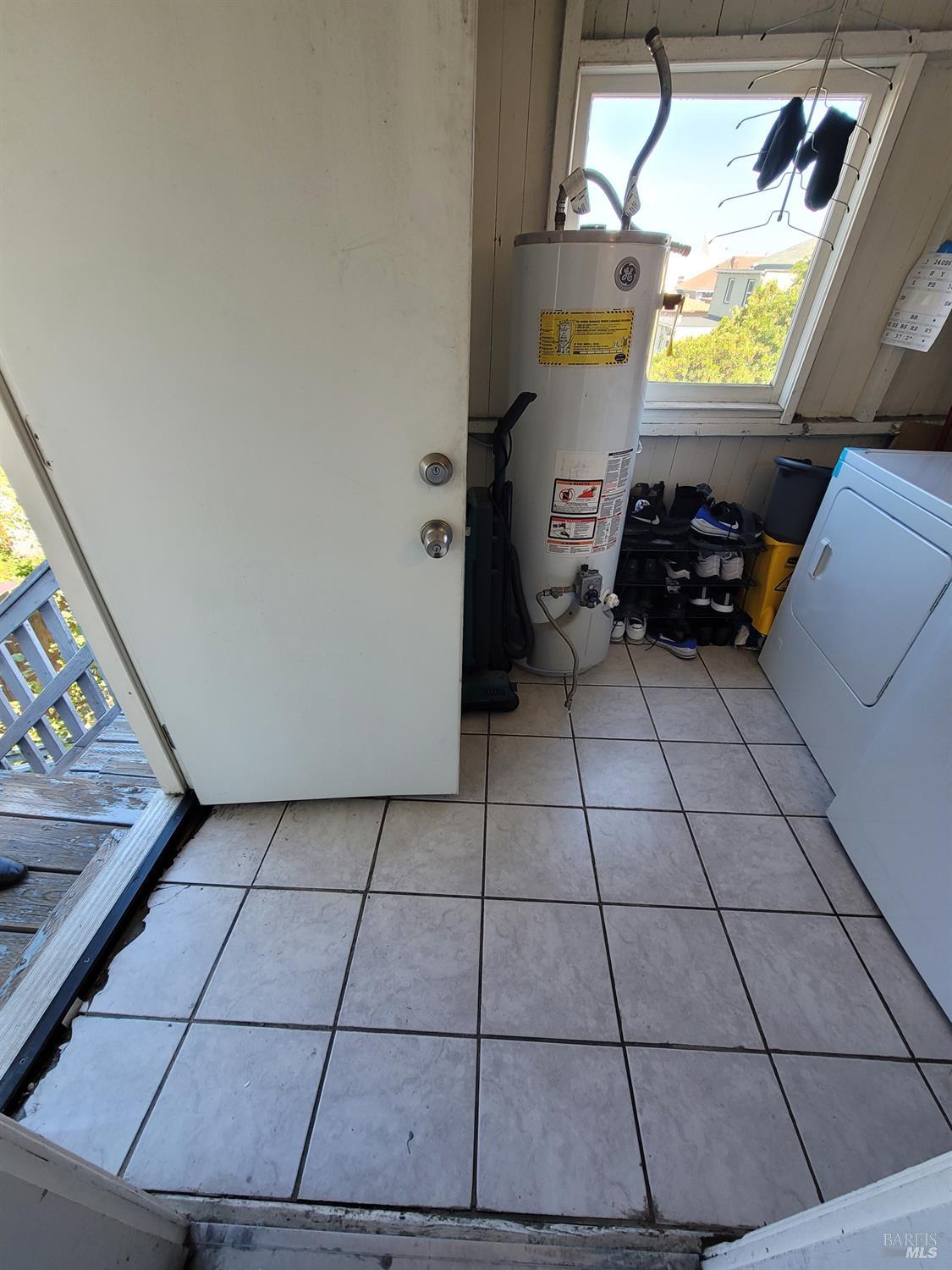 3865-3867 M L King Jr Way Oakland CA 94609