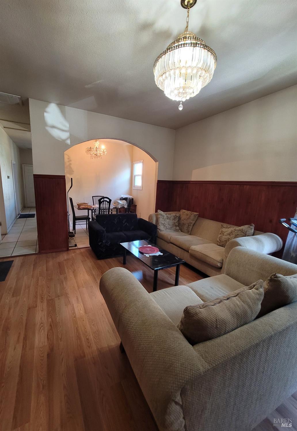 3865-3867 M L King Jr Way Oakland CA 94609