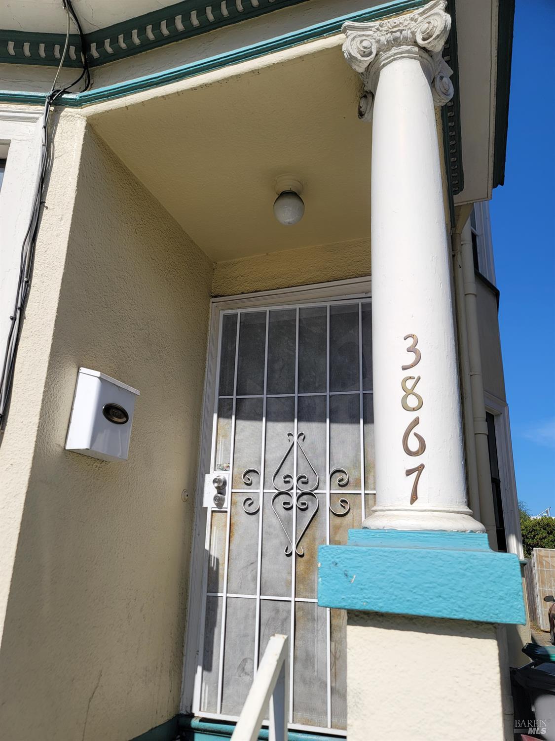 3865-3867 M L King Jr Way Oakland CA 94609