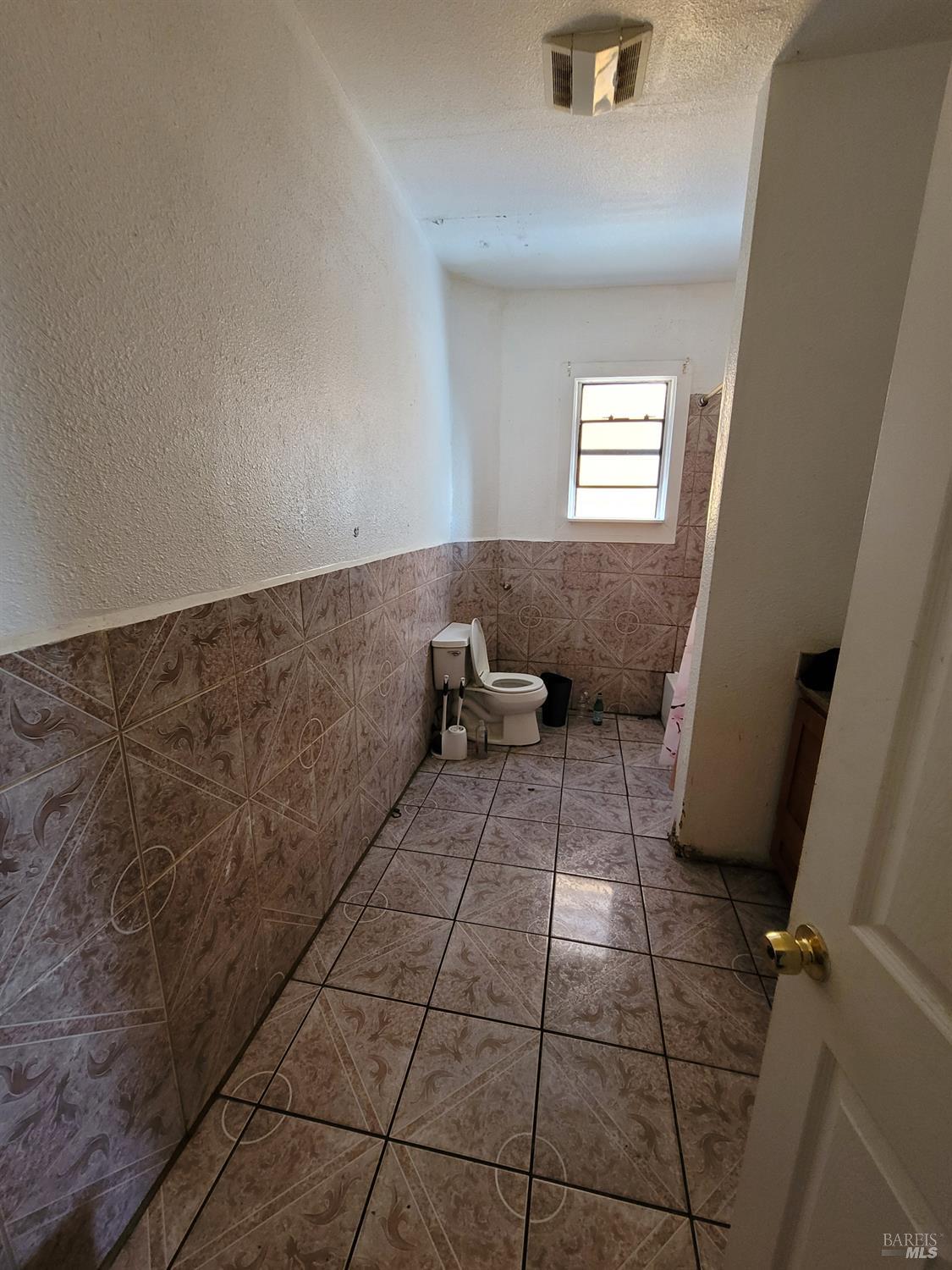 3865-3867 M L King Jr Way Oakland CA 94609