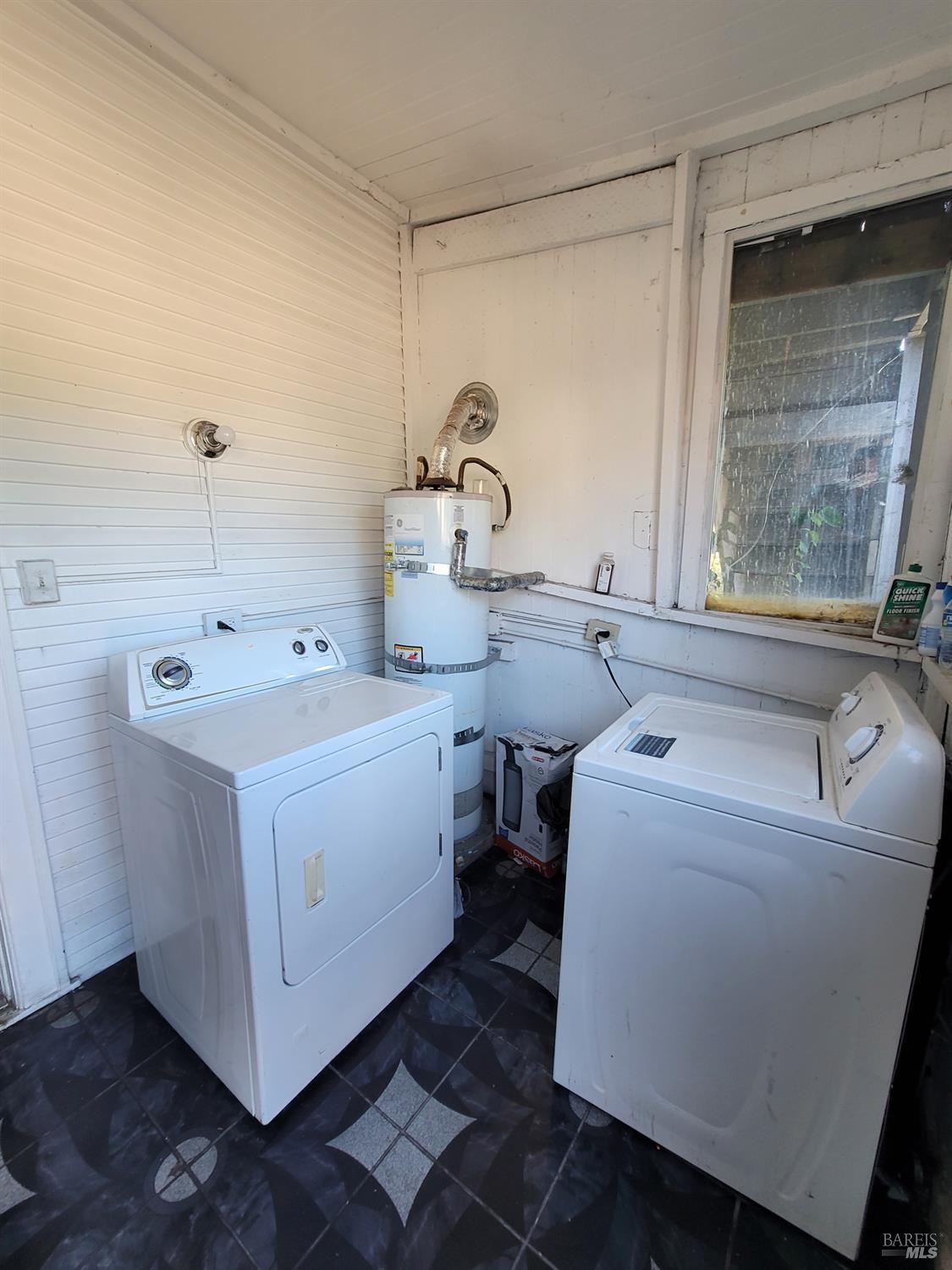 3865-3867 M L King Jr Way Oakland CA 94609