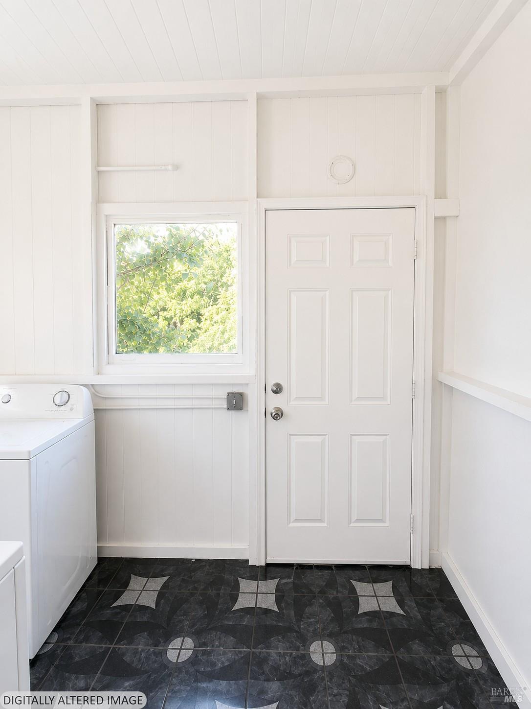 3865-3867 M L King Jr Way Oakland CA 94609