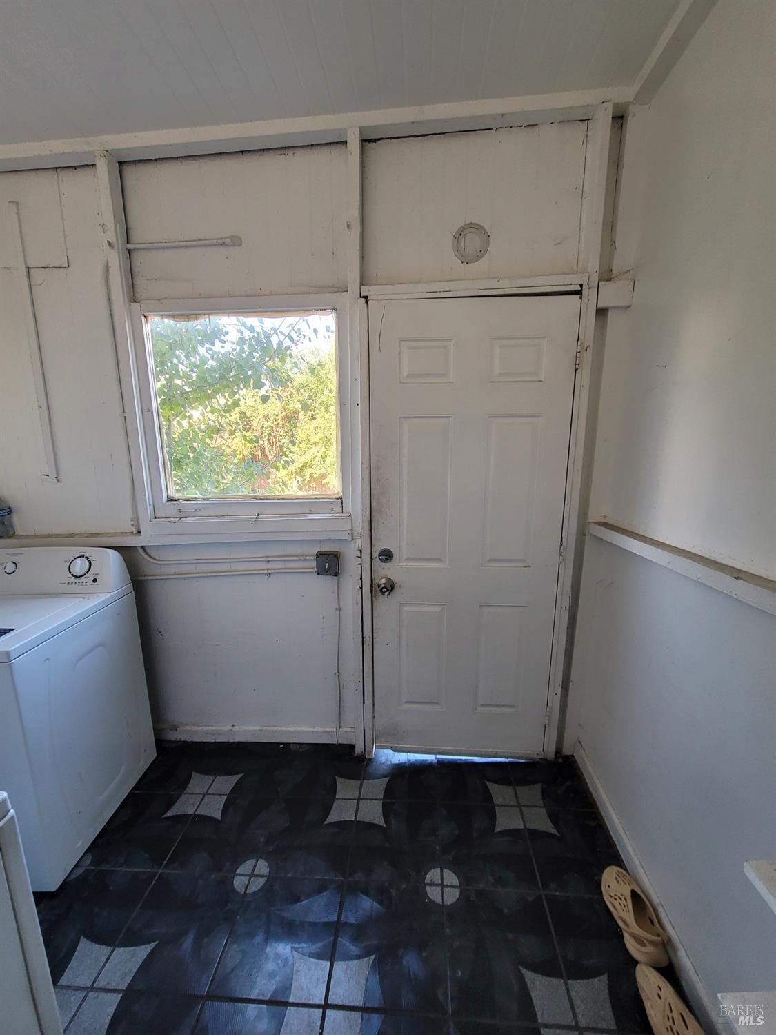 3865-3867 M L King Jr Way Oakland CA 94609