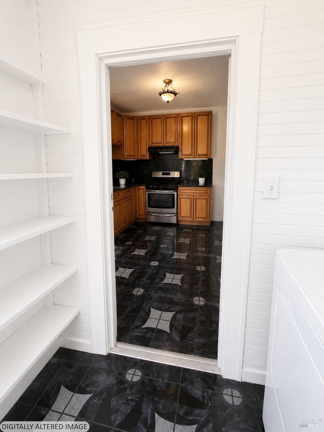 3865-3867 M L King Jr Way Oakland CA 94609