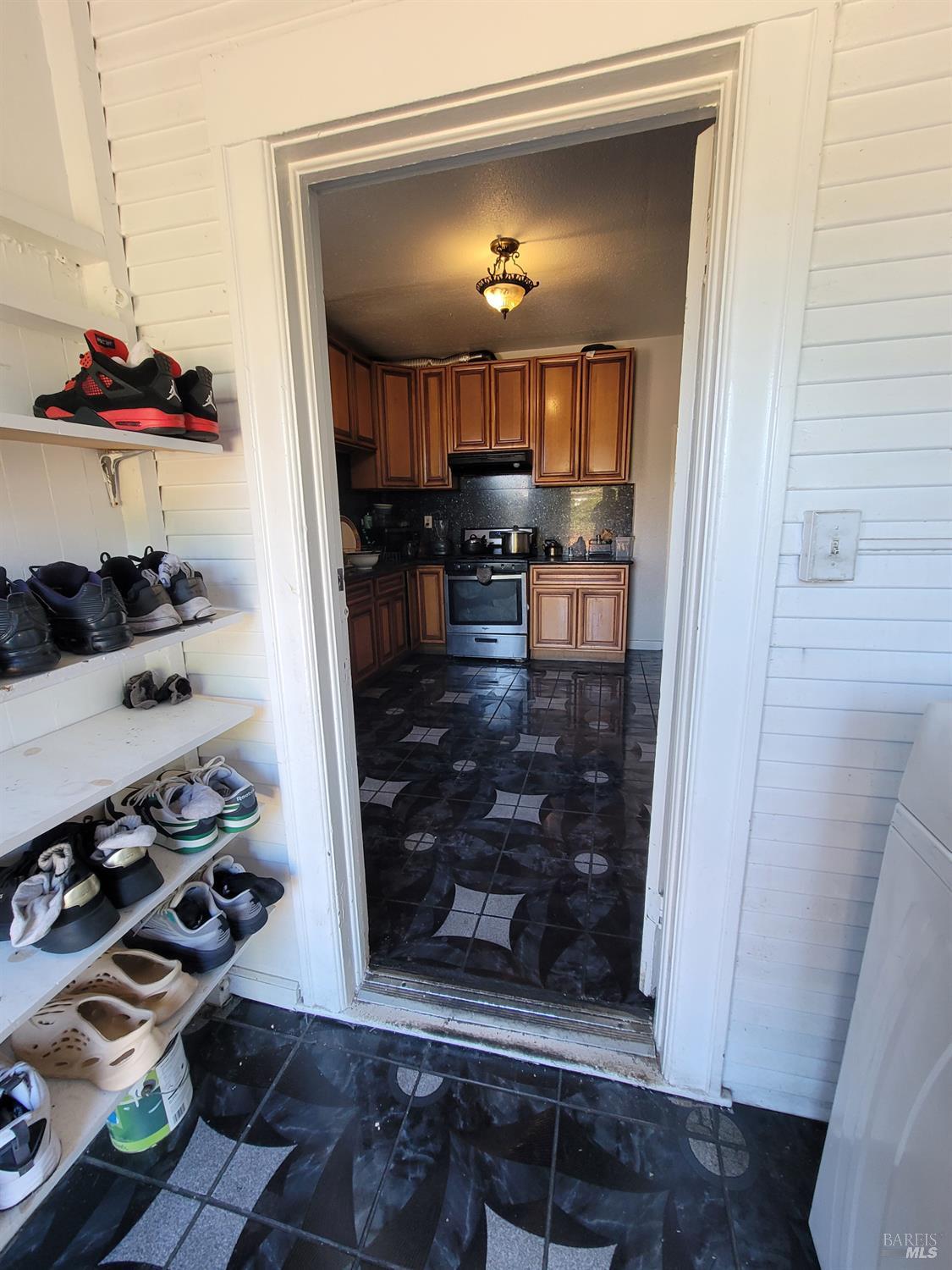 3865-3867 M L King Jr Way Oakland CA 94609
