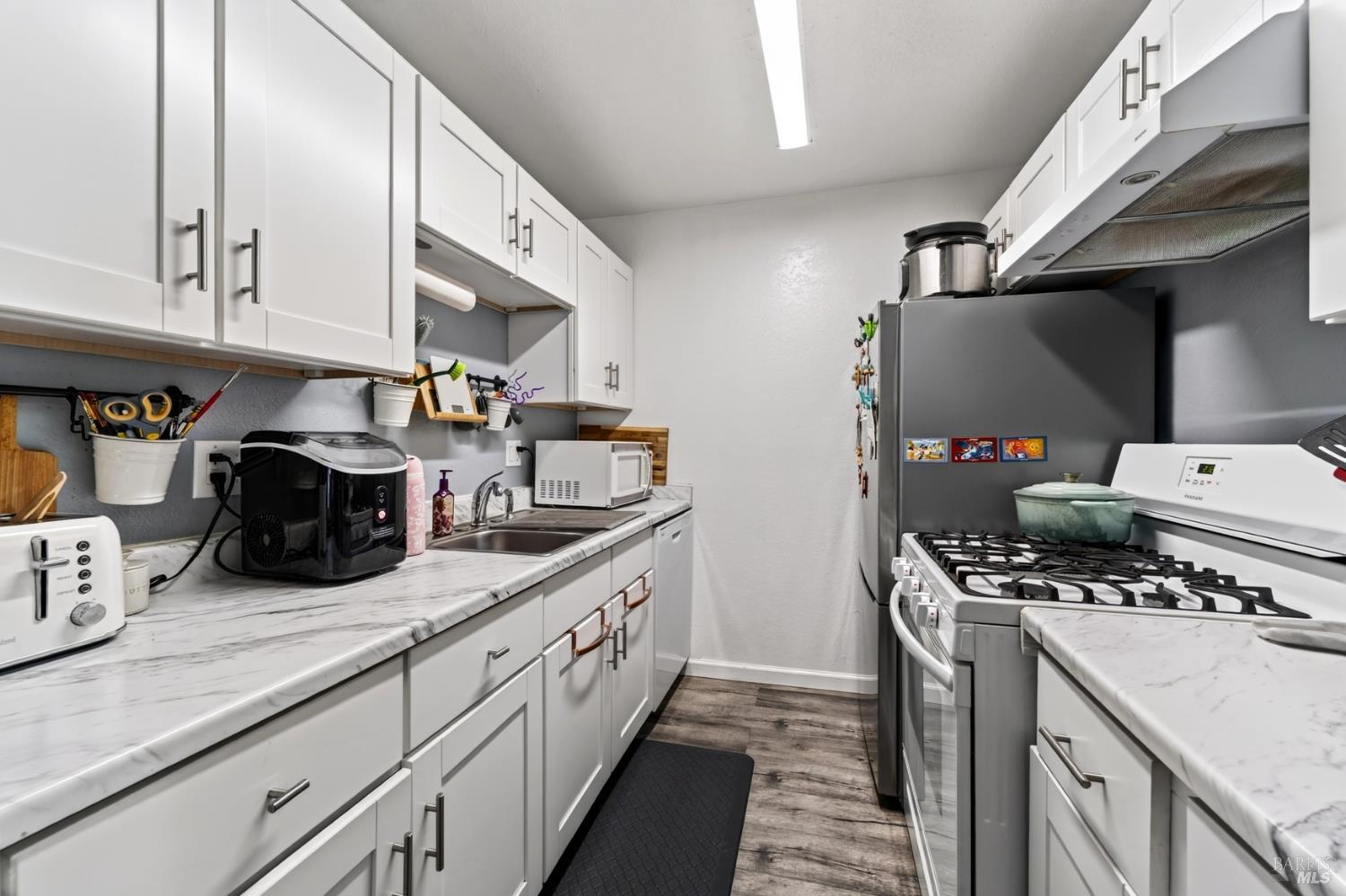 8458-8460 Loretto Avenue Cotati CA 94931