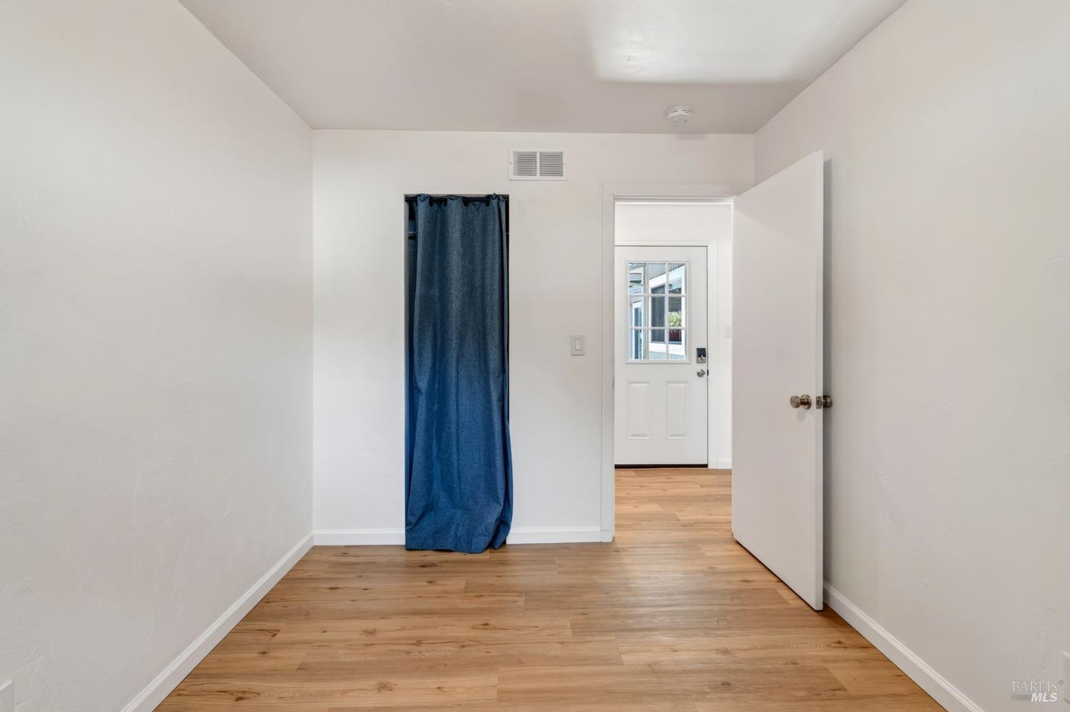 8060 Park Avenue Forestville CA 95436