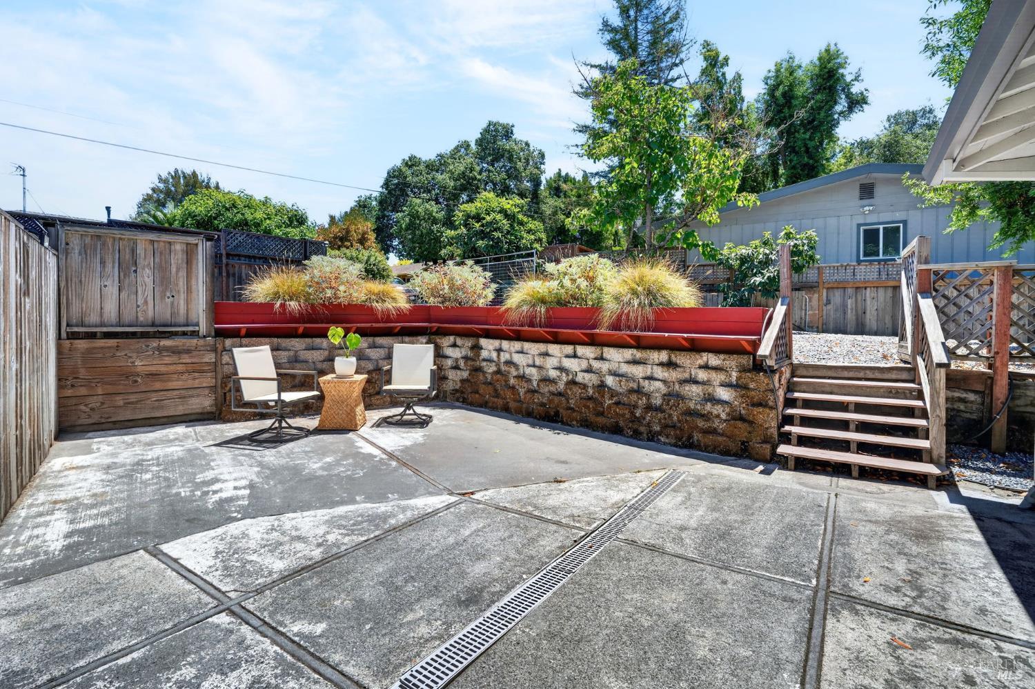 8060 Park Avenue Forestville CA 95436
