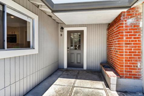 8060 Park Avenue Forestville CA 95436