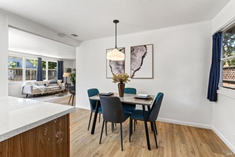 8060 Park Avenue Forestville CA 95436