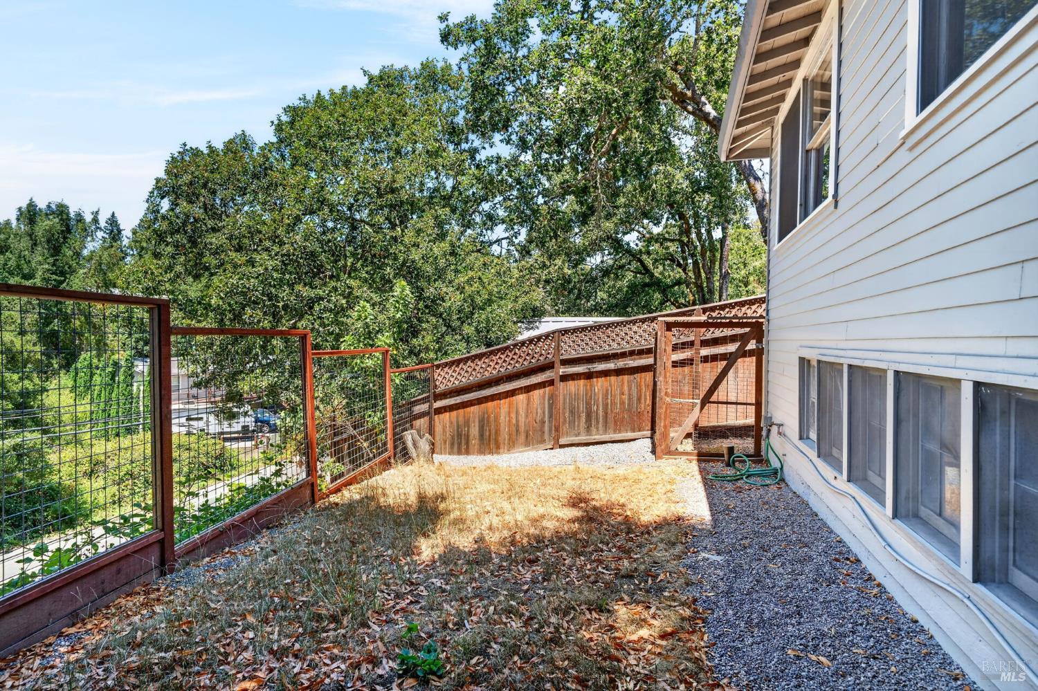 8060 Park Avenue Forestville CA 95436
