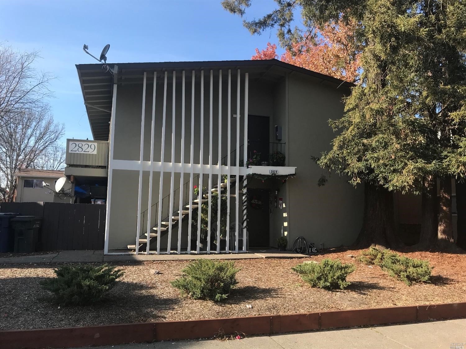 2829 Apple Valley Lane Santa Rosa CA 95403