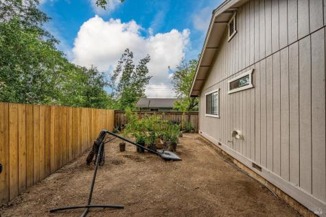 2038 Terry Road Santa Rosa CA 95403