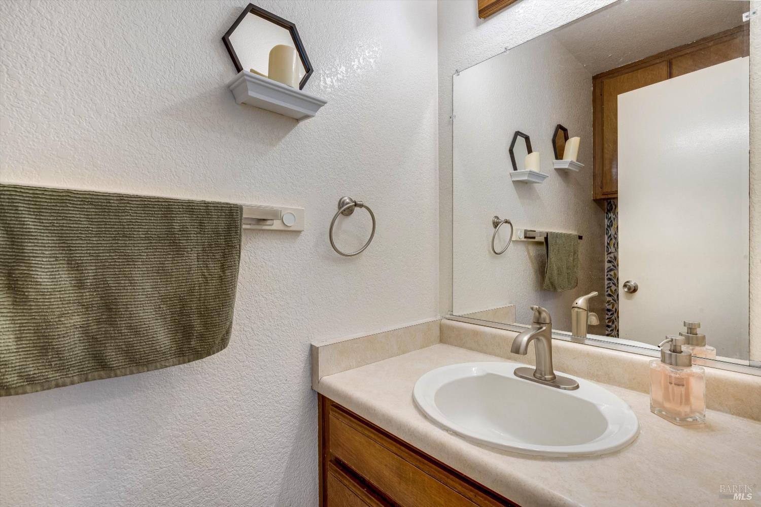 2038 Terry Road Santa Rosa CA 95403